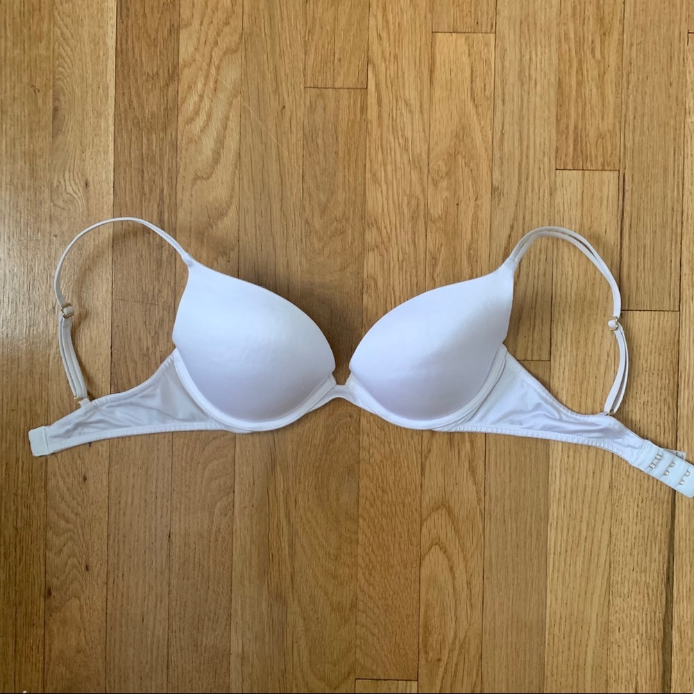 Victoria secrets Very sexy white bra 34C